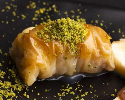 باقلوای نیم کیلویی